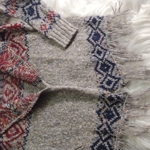 kaisely cardigan knit sweater Aztec pattern on gray wool blend - Picture 5 of 11